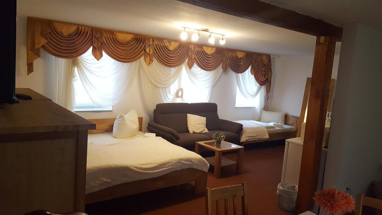 היידנאו Hotel Ausspann מראה חיצוני תמונה